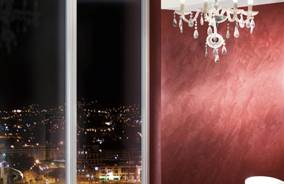 Metallische Wandgestaltung